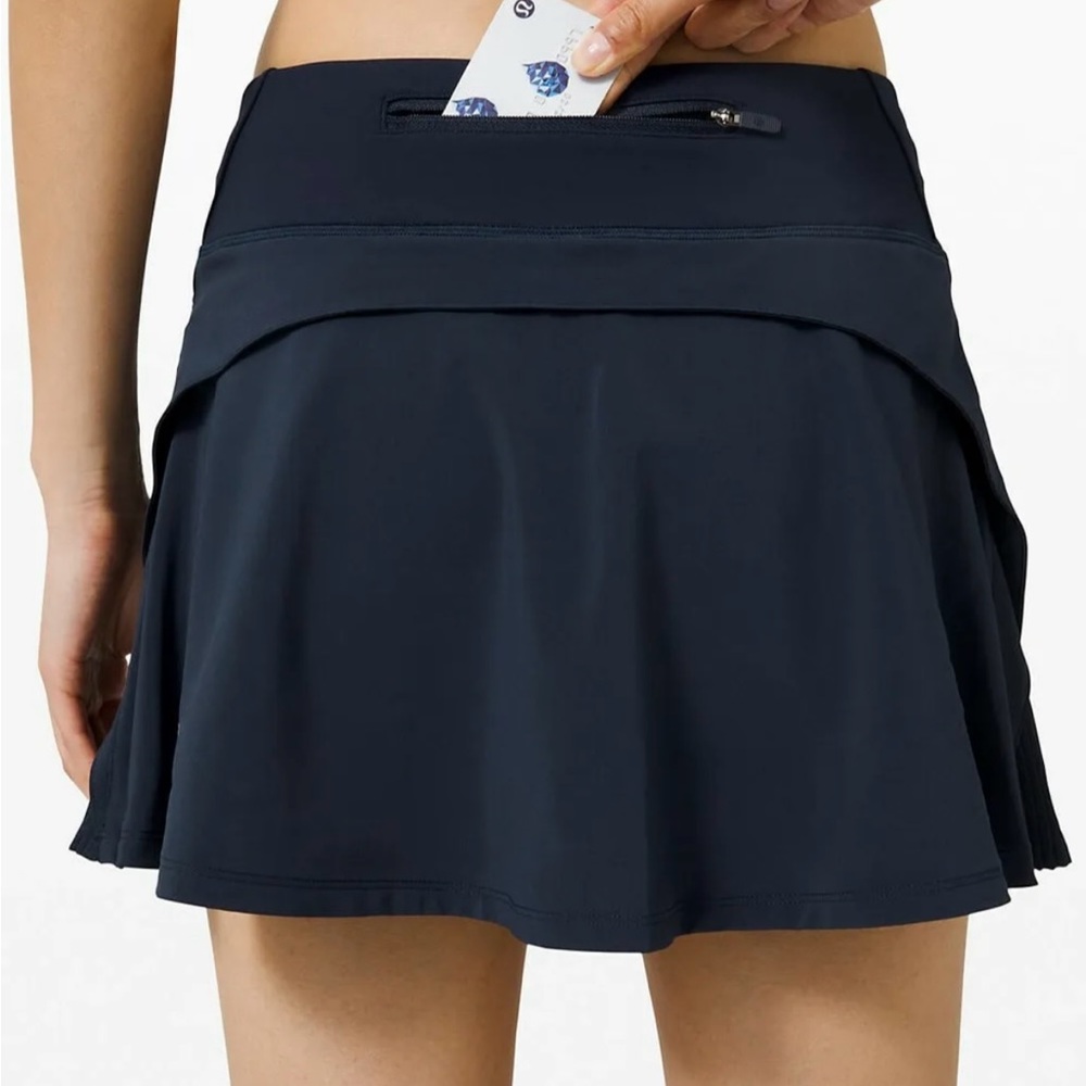 Lululemon play off the pleats skirt